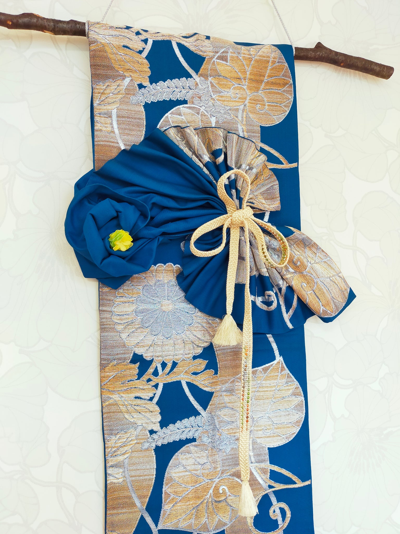 タペストリー テーブルランナーの2点セット 藍金 菊 吉祥文様 正絹 模造刀刀壁掛け 創作掛け軸  帯アート 和風インテリア Tapestry F07
