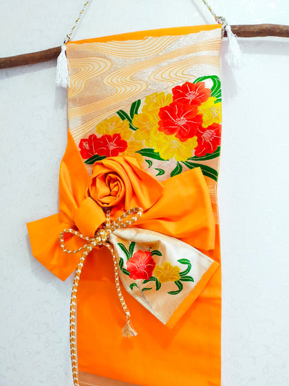 タペストリー  椿 花刺繍 吉祥文様 模造刀刀壁掛け 創作掛け軸  和モダンインテリア Tapestry N03