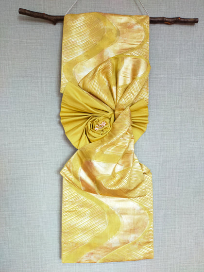 タペストリー  若草色 吉祥文様  模造刀刀壁掛け 創作掛け軸  和モダンインテリアObi Tapestry F13