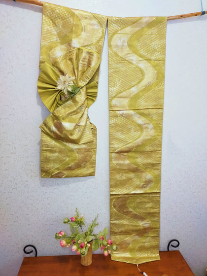 タペストリー  若草色 吉祥文様  模造刀刀壁掛け 創作掛け軸  和モダンインテリアObi Tapestry F13